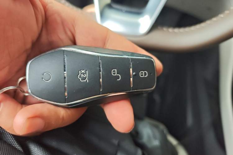 Used BYD Qin PLUS 2024 HONOR Edition DM-i 55KM Leading Model Vehicle Key