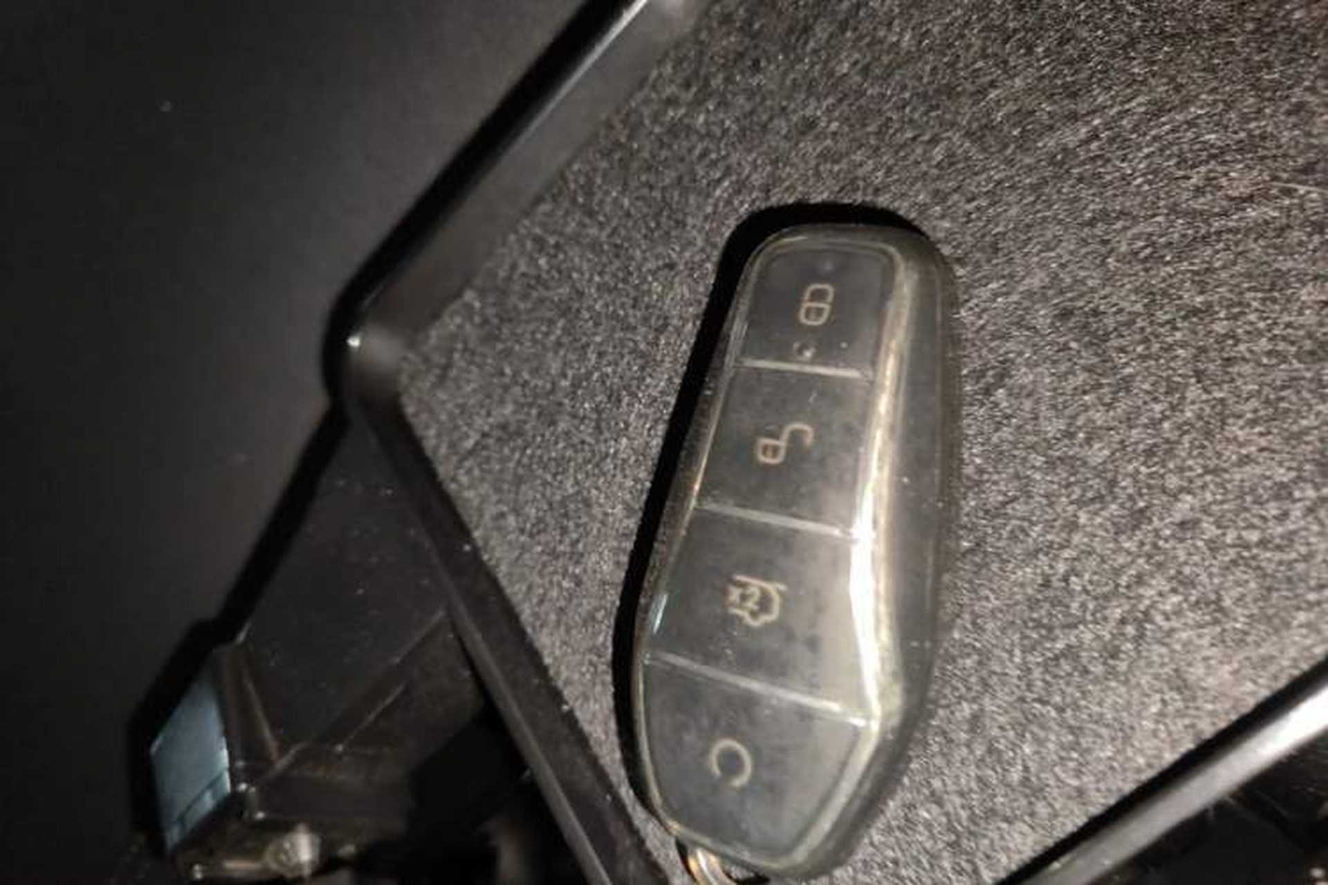 Used BYD Qin PLUS 2024 Honor Edition EV 420KM Leading Model Vehicle Key