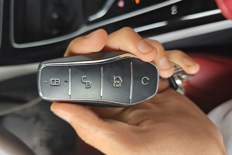 Used BYD Qin PLUS 2024 Honor Edition EV 510KM Leading Model Vehicle Key