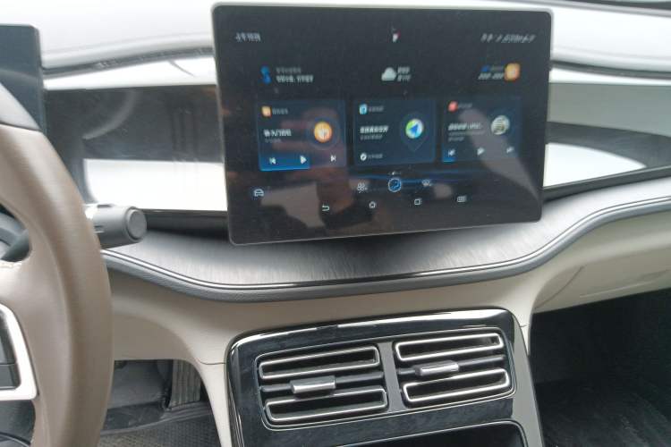 Used BYD Qin PLUS 2024 HONOR Edition DM-i 55KM Leading Model Audio And AC Panel