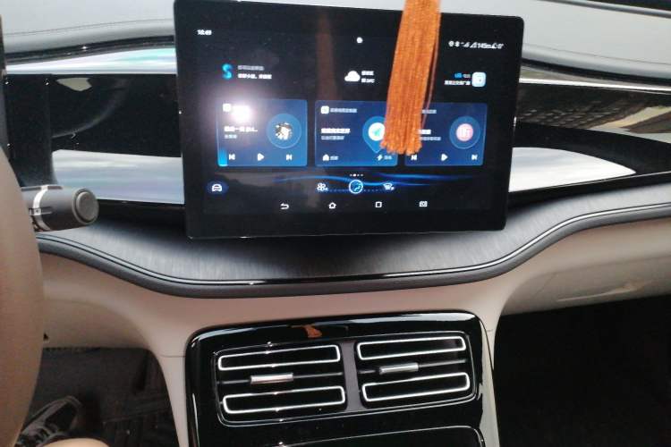 Used BYD Qin PLUS 2024 HONOR Edition DM-i 55KM Leading Model Audio And AC Panel