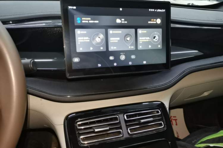 Used BYD Qin PLUS 2024 HONOR Edition DM-i 55KM Leading Model Audio And AC Panel