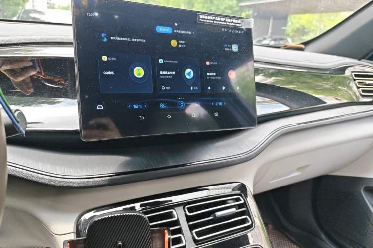 Used BYD Qin PLUS 2024 HONOR Edition DM-i 55KM Leading Model Audio And AC Panel