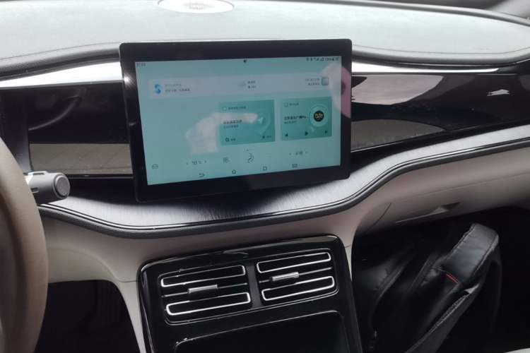 Used BYD Qin PLUS 2024 HONOR Edition DM-i 55KM Leading Model Audio And AC Panel