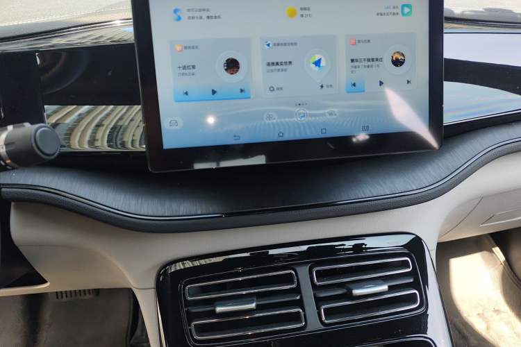 Used BYD Qin PLUS 2024 HONOR Edition DM-i 55KM Leading Model Audio And AC Panel