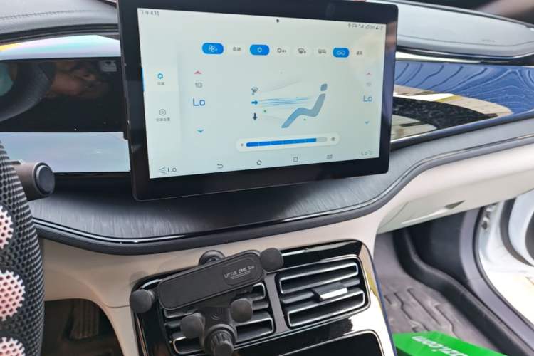 Used BYD Qin PLUS 2024 HONOR Edition DM-i 55KM Leading Model Audio And AC Panel