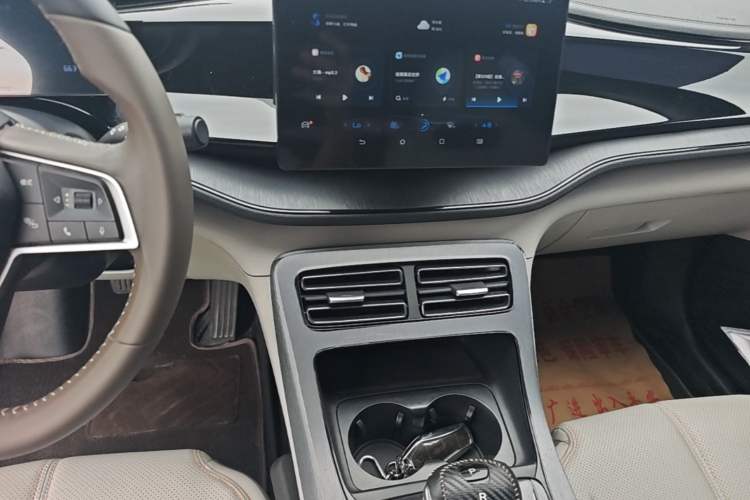 Used BYD Qin PLUS 2024 HONOR Edition DM-i 55KM Leading Model Audio And AC Panel