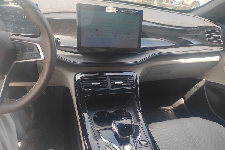 Used BYD Qin PLUS 2024 HONOR Edition DM-i 55KM Leading Model Audio And AC Panel