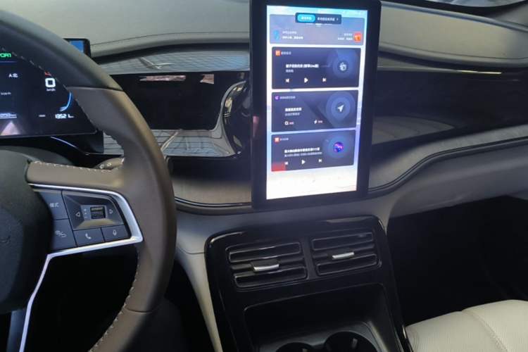 Used BYD Qin PLUS 2024 HONOR Edition DM-i 55KM Leading Model Audio And AC Panel