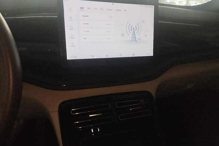 Used BYD Qin PLUS 2024 HONOR Edition DM-i 55KM Leading Model Audio And AC Panel