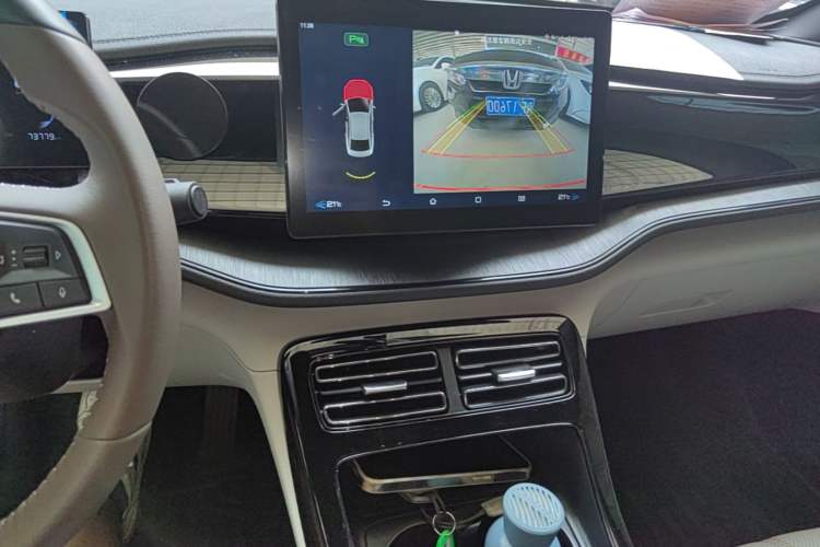 Used BYD Qin PLUS 2024 HONOR Edition DM-i 55KM Leading Model Audio And AC Panel