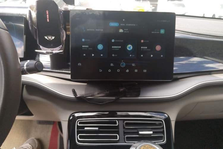 Used BYD Qin PLUS 2024 HONOR Edition DM-i 120KM Leading Model Audio And AC Panel