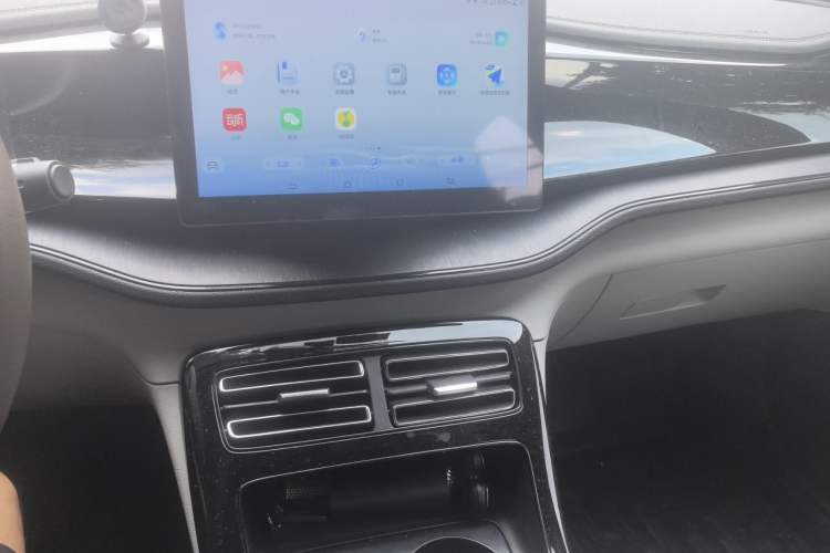 Used BYD Qin PLUS 2024 HONOR Edition DM-i 55KM Leading Model Audio And AC Panel