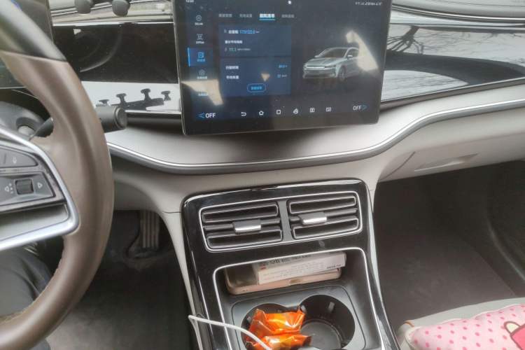 Used BYD Qin PLUS 2024 Honor Edition EV 510KM Leading Model Audio And AC Panel