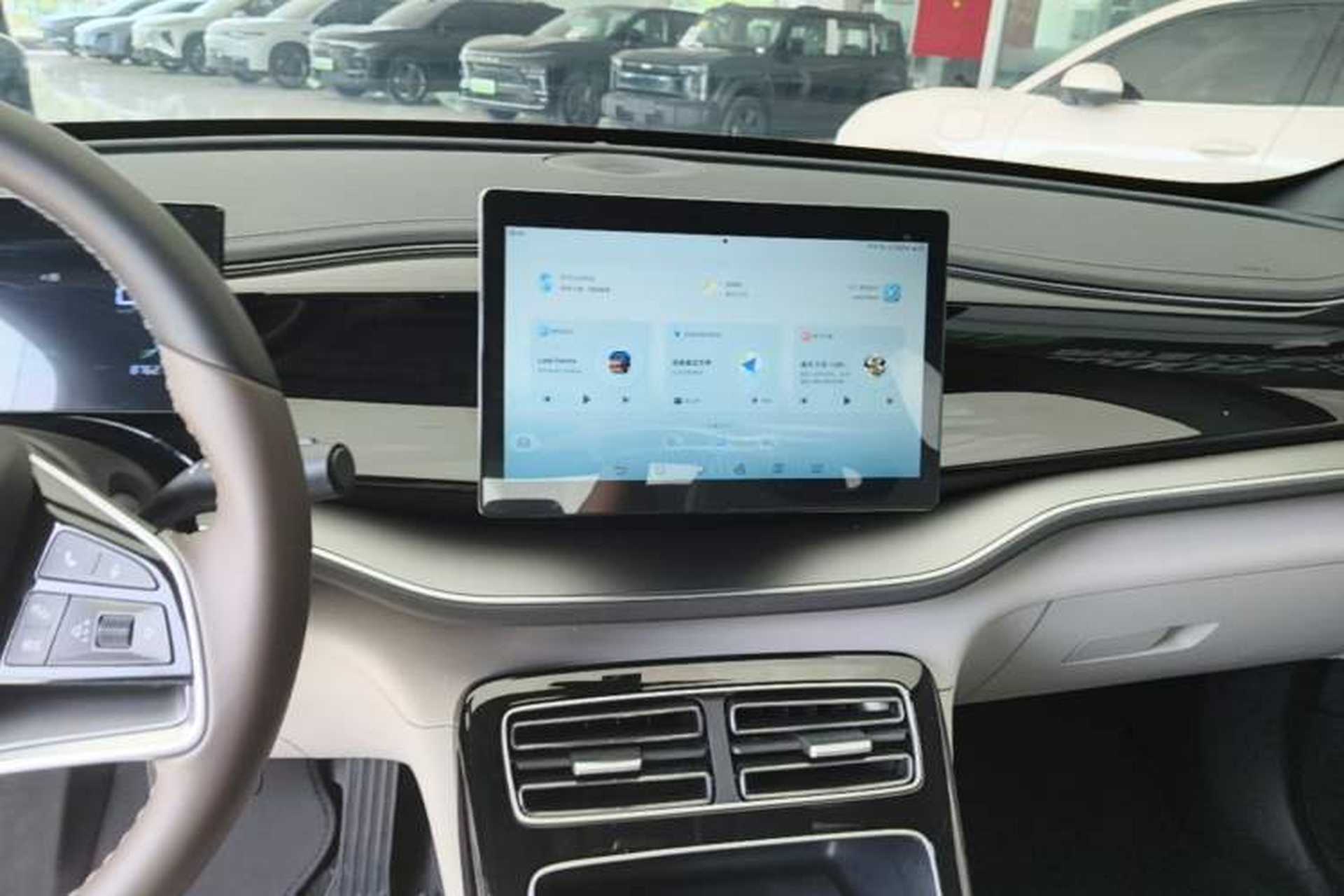 Used BYD Qin PLUS 2024 Honor Edition EV 420KM Beyond Model Audio And AC Panel