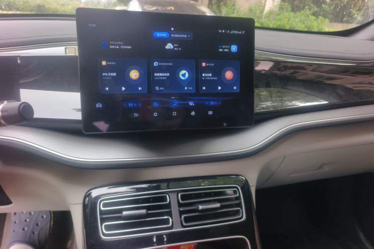 Used BYD Qin PLUS 2024 Honor Edition EV 420KM Leading Model Audio And AC Panel