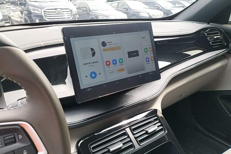 Used BYD Qin PLUS 2024 HONOR Edition DM-i 55KM Leading Model Audio And AC Panel
