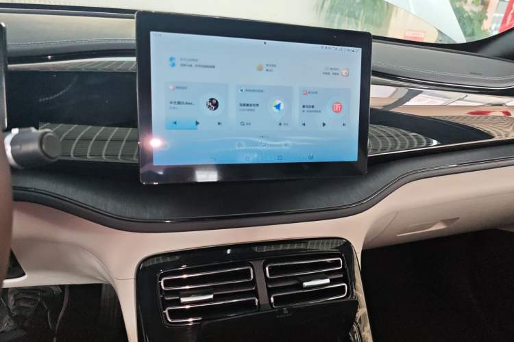 Used BYD Qin PLUS 2024 HONOR Edition DM-i 55KM Leading Model Audio And AC Panel