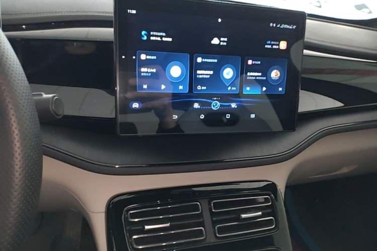 Used BYD Qin PLUS 2024 HONOR Edition DM-i 55KM Leading Model Audio And AC Panel