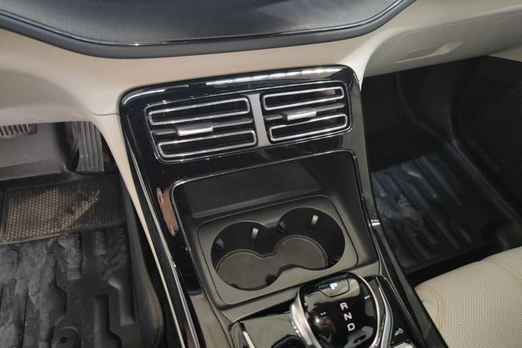 Used BYD Qin PLUS 2024 HONOR Edition DM-i 55KM Leading Model Audio And AC Panel