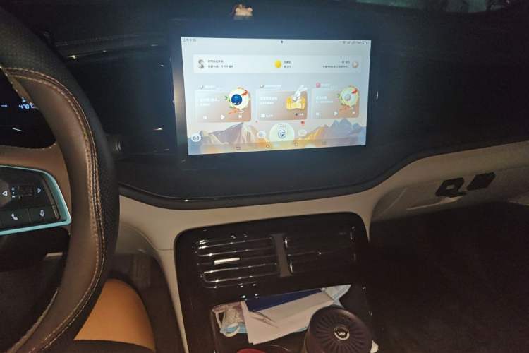 Used BYD Qin PLUS 2024 HONOR Edition DM-i 55KM Leading Model Audio And AC Panel