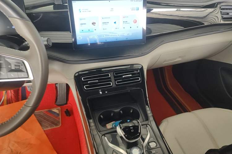 Used BYD Qin PLUS 2024 HONOR Edition DM-i 55KM Leading Model Audio And AC Panel