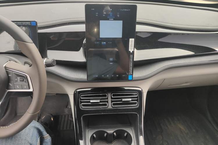 Used BYD Qin PLUS 2024 HONOR Edition DM-i 55KM Leading Model Audio And AC Panel