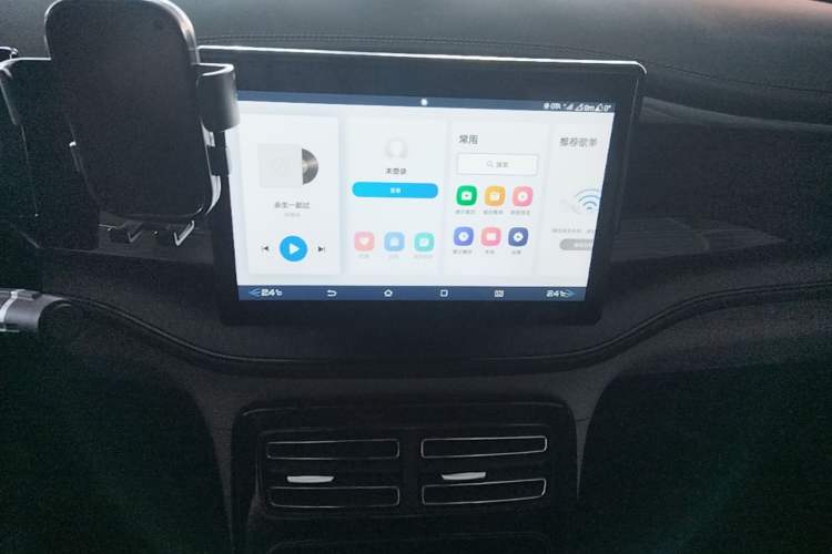 Used BYD Qin PLUS 2024 HONOR Edition DM-i 55KM Leading Model Audio And AC Panel