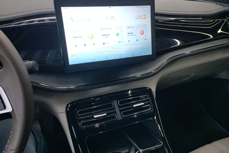 Used BYD Qin PLUS 2024 HONOR Edition DM-i 55KM Leading Model Audio And AC Panel