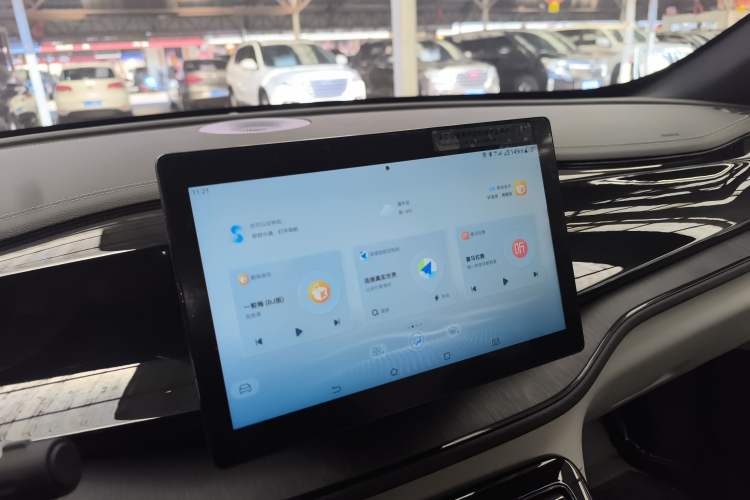 Used BYD Qin PLUS 2024 HONOR Edition DM-i 55KM Leading Model Audio And AC Panel