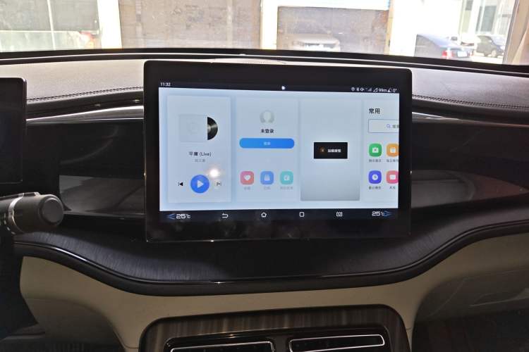 Used BYD Qin PLUS 2024 HONOR Edition DM-i 55KM Leading Model Audio And AC Panel