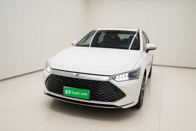 BYD Qin PLUS 2024 HONOR Edition DM-i 55KM Leading Model с пробегом