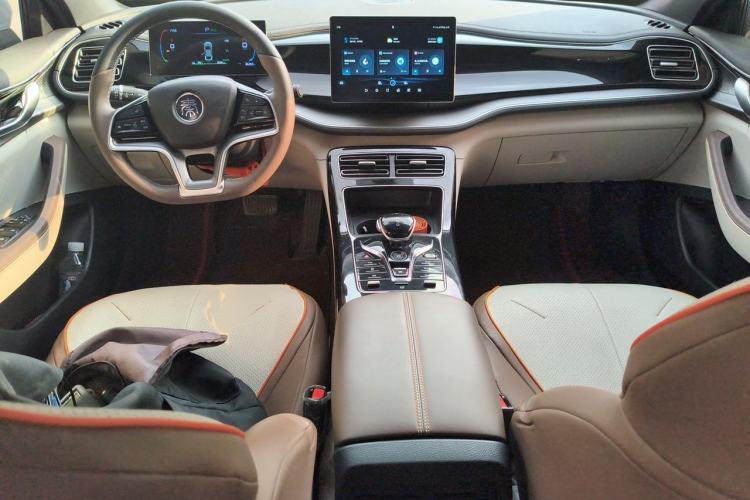 Used BYD Qin PLUS  Center Console