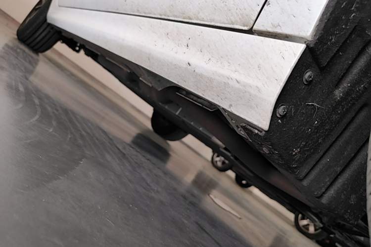 Used BYD Qin PLUS 2024 HONOR Edition DM-i 55KM Leading Model Chassis Front Right