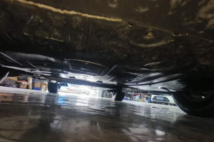 Used BYD Qin PLUS 2024 HONOR Edition DM-i 55KM Leading Model Chassis Front