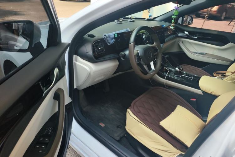 Used BYD Qin PLUS 2024 HONOR Edition DM-i 55KM Beyond Model Driver Seat