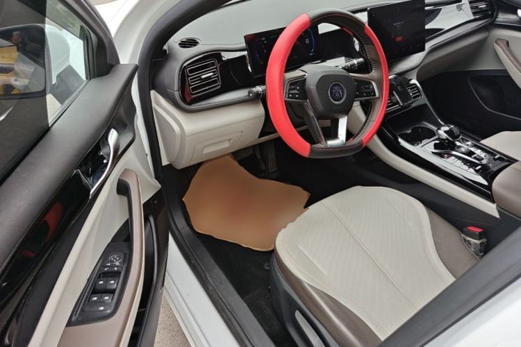 Used BYD Qin PLUS 2024 HONOR Edition DM-i 55KM Beyond Model Driver Seat