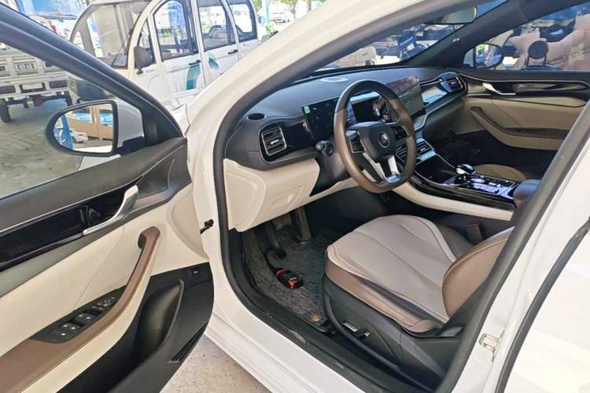 Used BYD Qin PLUS 2024 HONOR Edition DM-i 55KM Beyond Model Driver Seat