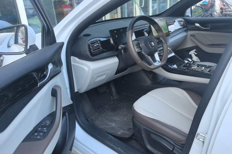 Used BYD Qin PLUS 2024 HONOR Edition DM-i 55KM Leading Model Driver Seat