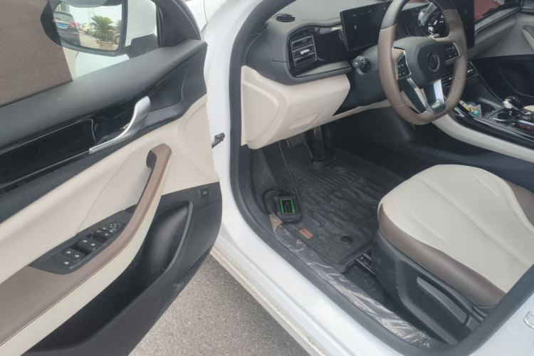 Used BYD Qin PLUS 2024 HONOR Edition DM-i 55KM Leading Model Driver Seat