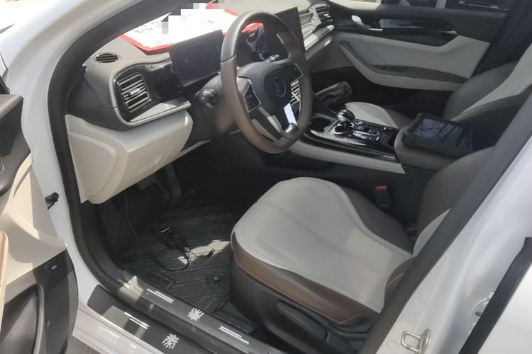 Used BYD Qin PLUS 2024 HONOR Edition DM-i 55KM Leading Model Driver Seat