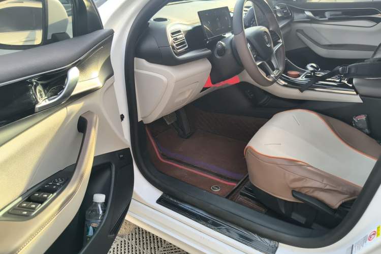 Used BYD Qin PLUS  Driver Seat