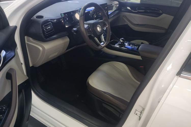 Used BYD Qin PLUS 2024 HONOR Edition DM-i 55KM Leading Model Driver Seat