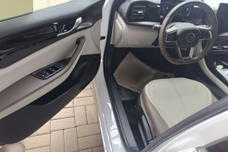 Used BYD Qin PLUS 2024 HONOR Edition DM-i 55KM Leading Model Driver Seat