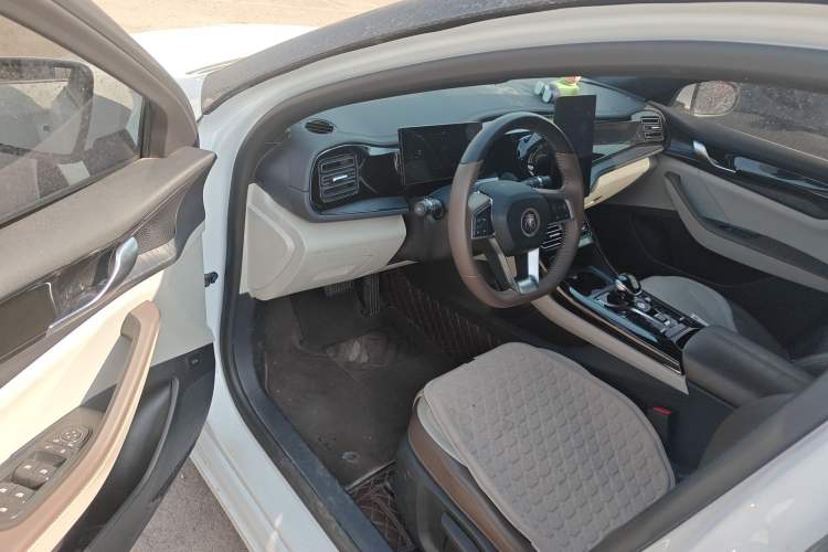 Used BYD Qin PLUS 2024 HONOR Edition DM-i 55KM Leading Model Driver Seat