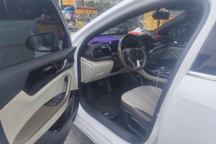 Used BYD Qin PLUS 2024 HONOR Edition DM-i 55KM Leading Model Driver Seat