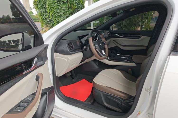 Used BYD Qin PLUS 2024 HONOR Edition DM-i 55KM Leading Model Driver Seat
