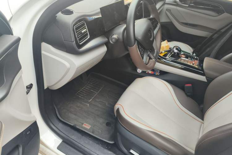 Used BYD Qin PLUS 2024 Honor Edition EV 510KM Beyond Model Driver Seat