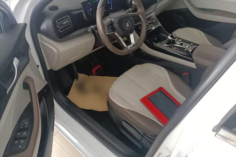 Used BYD Qin PLUS 2024 HONOR Edition DM-i 55KM Leading Model Driver Seat