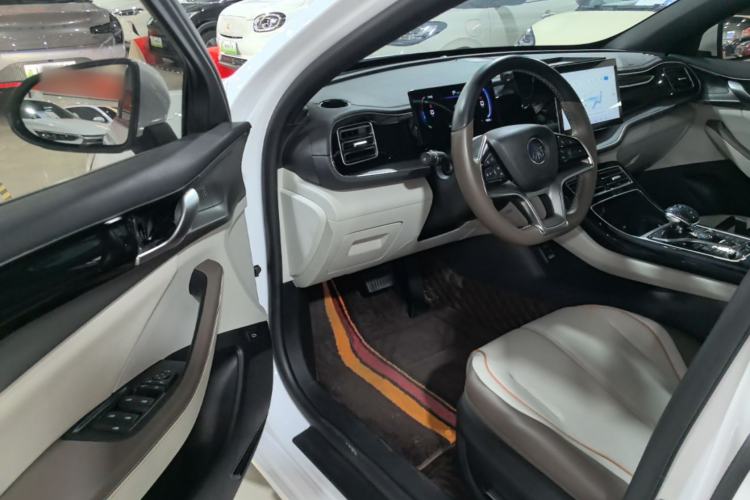 Used BYD Qin PLUS 2024 Honor Edition EV 420KM Beyond Model Driver Seat